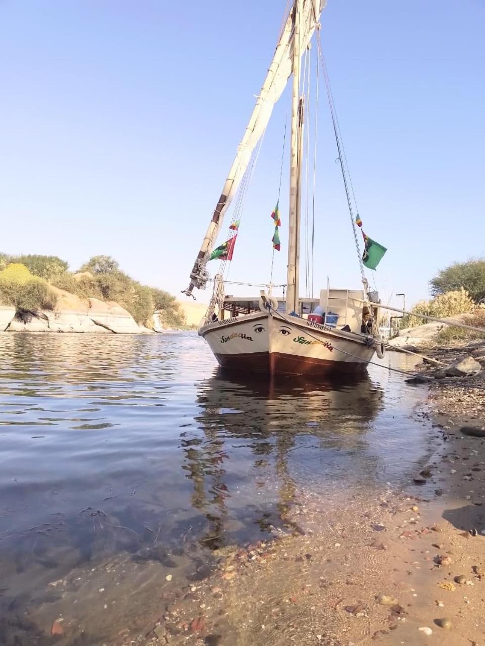 Sailing Spirit Hotel Aswan Exterior photo