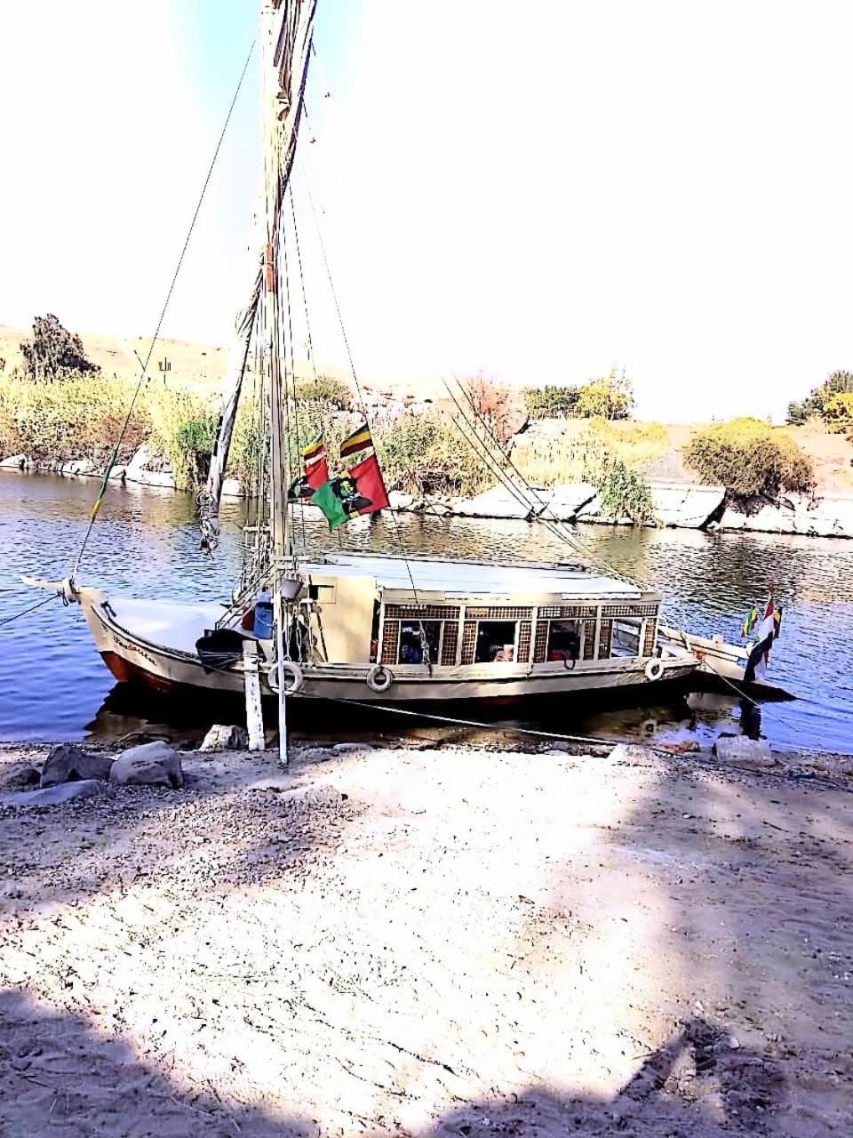 Sailing Spirit Hotel Aswan Exterior photo