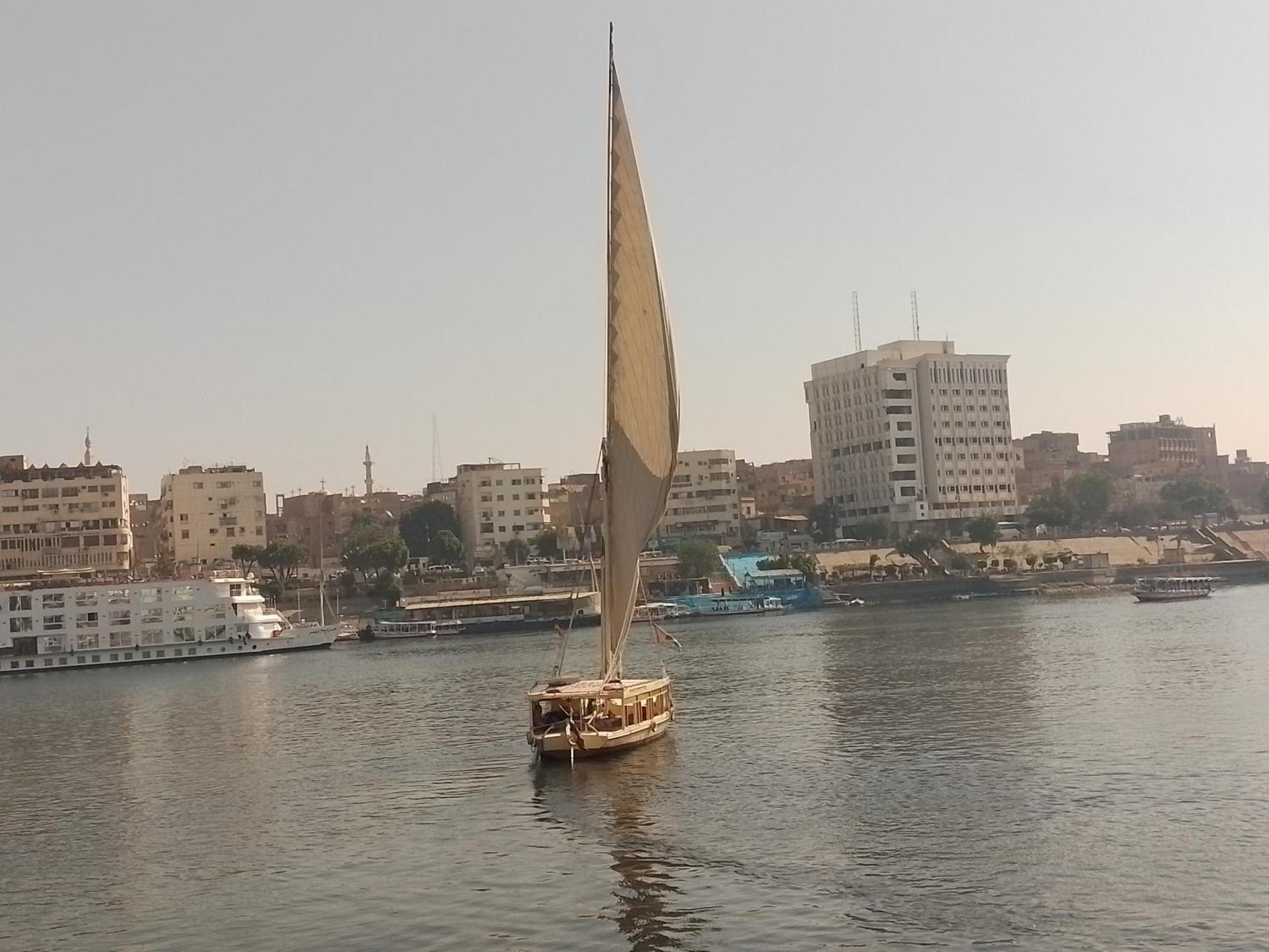 Sailing Spirit Hotel Aswan Exterior photo